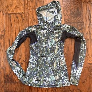 Lightweight Lululemon pullover